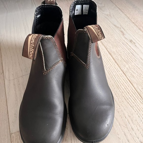 Blundstone Shoes - Blundstone Original 500 Chelsea Boots - Women's 8us/5au Stout Brown